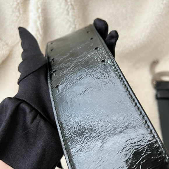 Auth Chanel Silver Metal Embossed Big CC Logo Black Patent Leather Belt -Size 80 - Picture 5 of 16